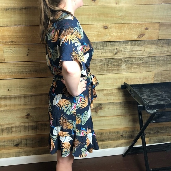 Entro, tropical pattern dress, EUC - Picture 3 of 12